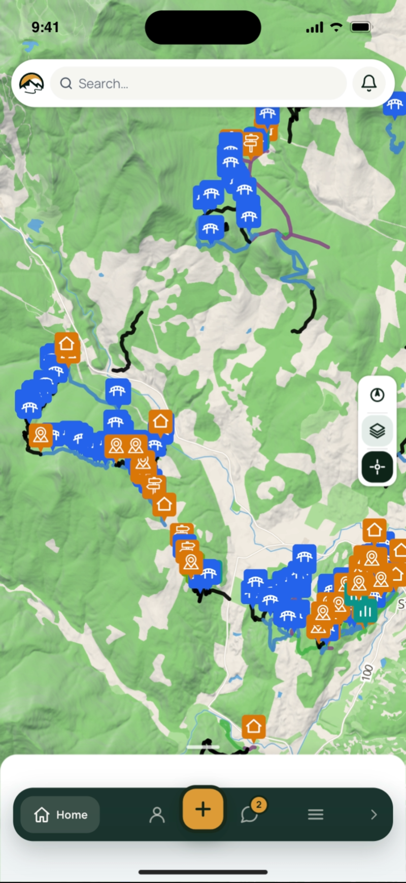 The field app map with bridges, signs and kiosks pinned along the trails