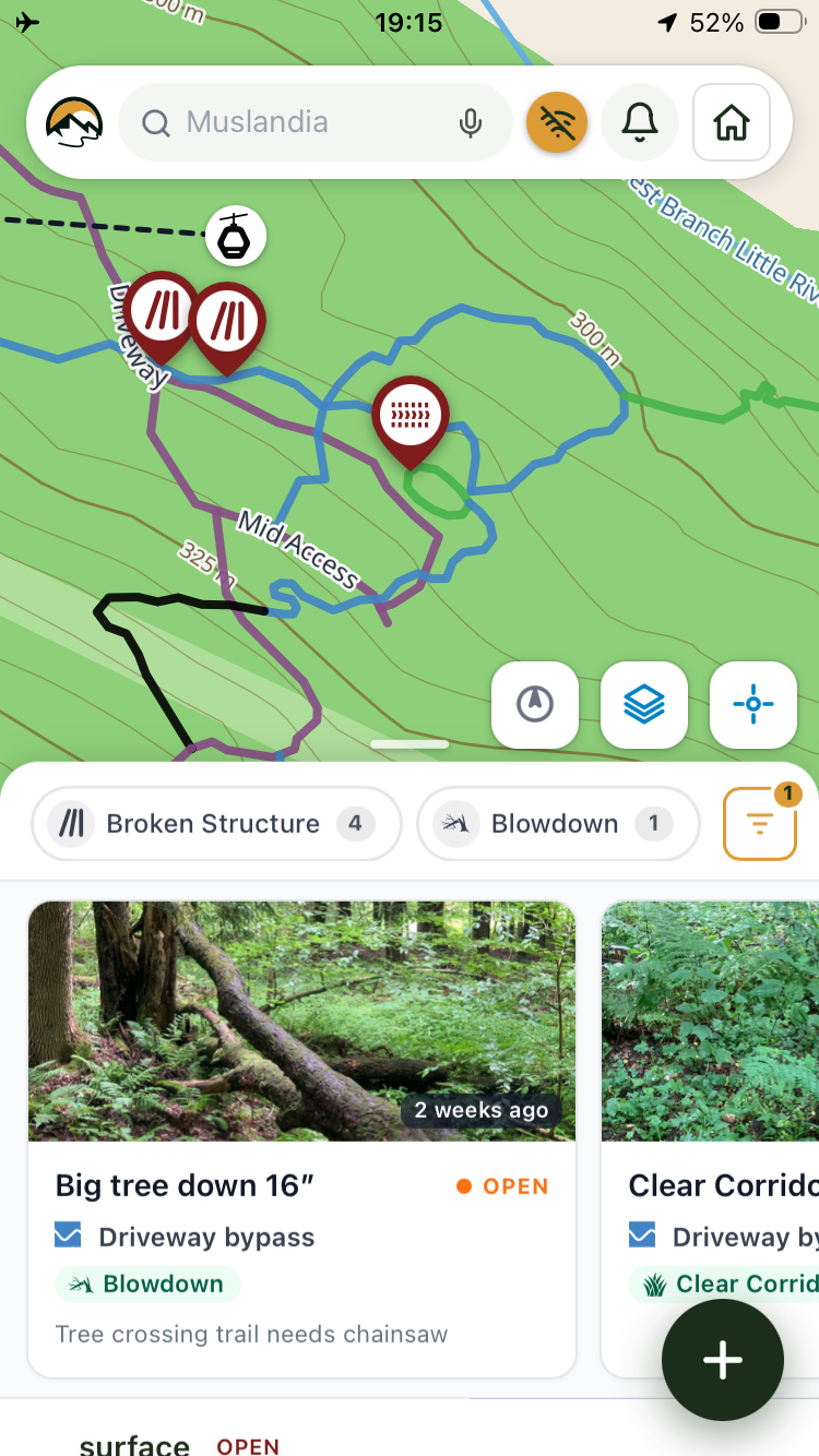 The field app: a maintenance task open over the map