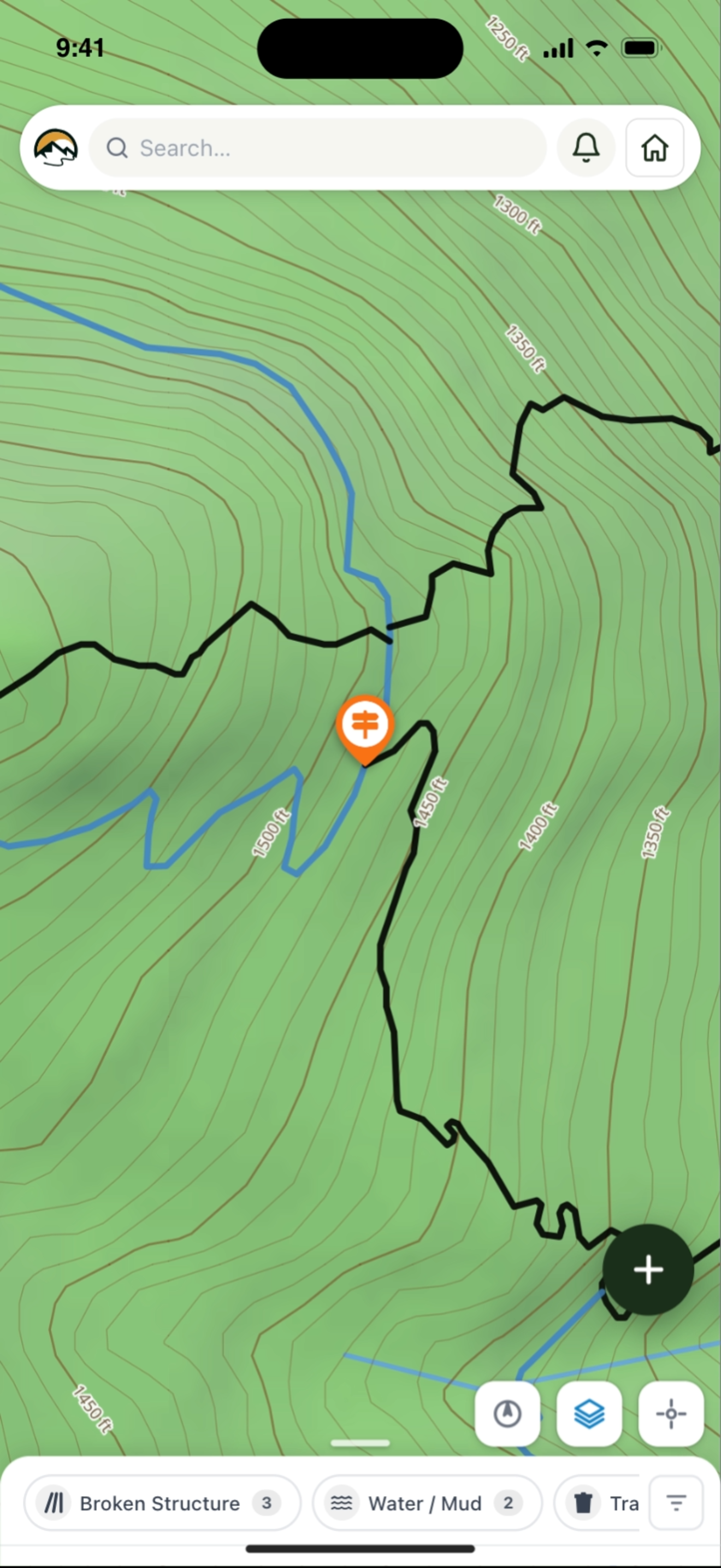 A maintenance task open over the map, with its priority, trail, description and project